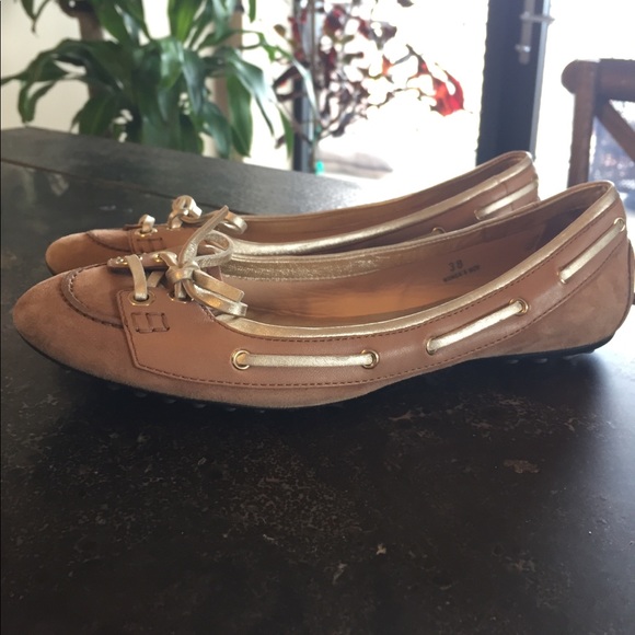💕 Gorgeous authentic Tod’s Flats 💗 - Picture 3 of 5