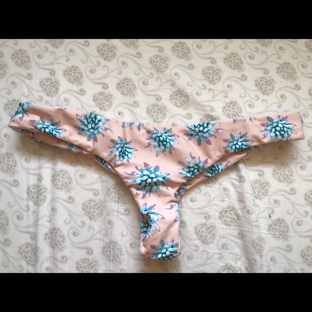 Tori Praver Kahana bikini bottoms