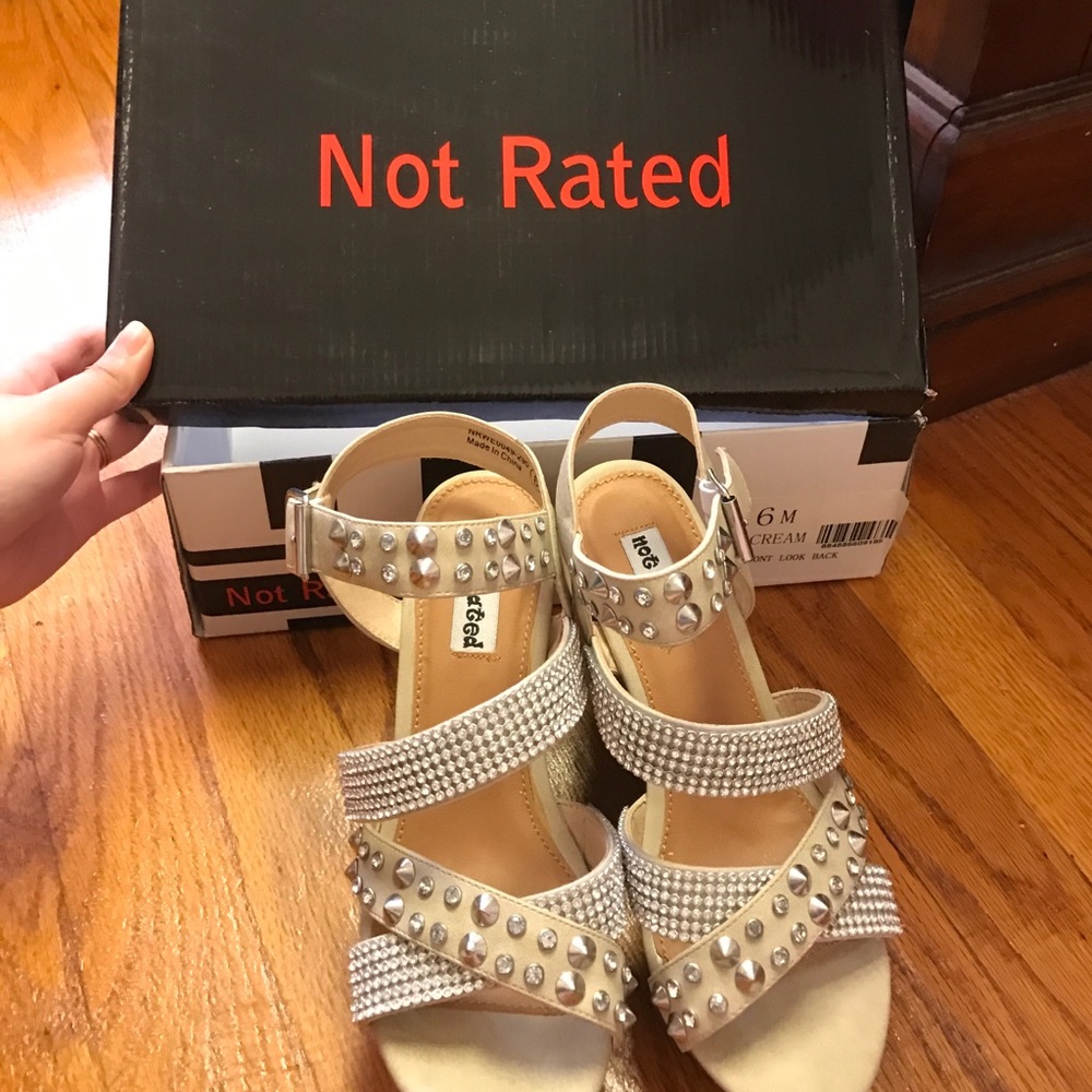 Not Rated Style: Don't Look Back