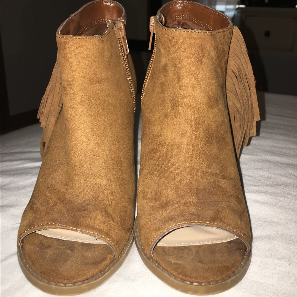 Express fringe bootie