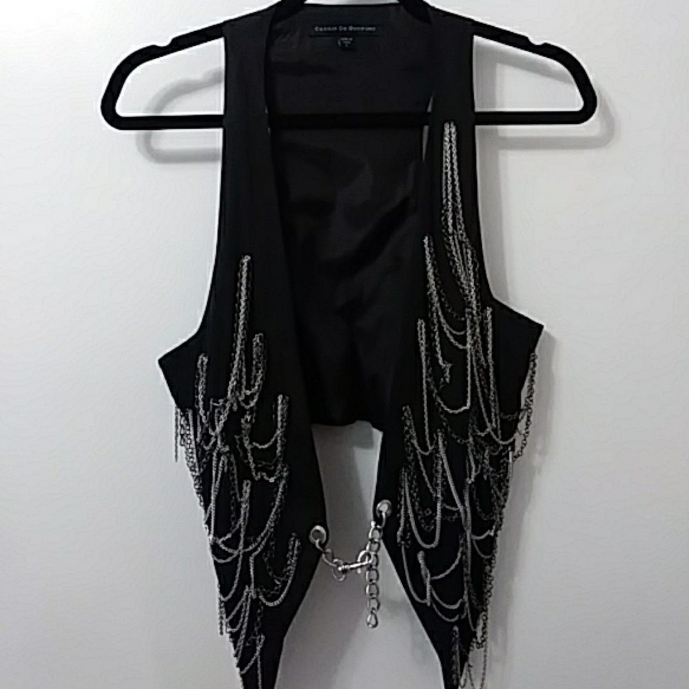 Cecilia DeBucourt chain vest MUST GO!!