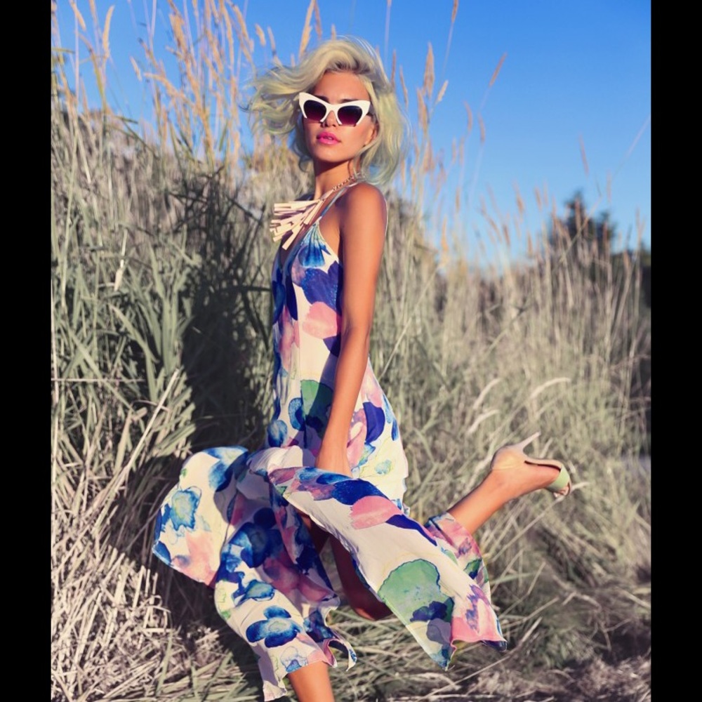 UO Reverse Midsummer Floral Maxi Dress - Picture 3 of 8