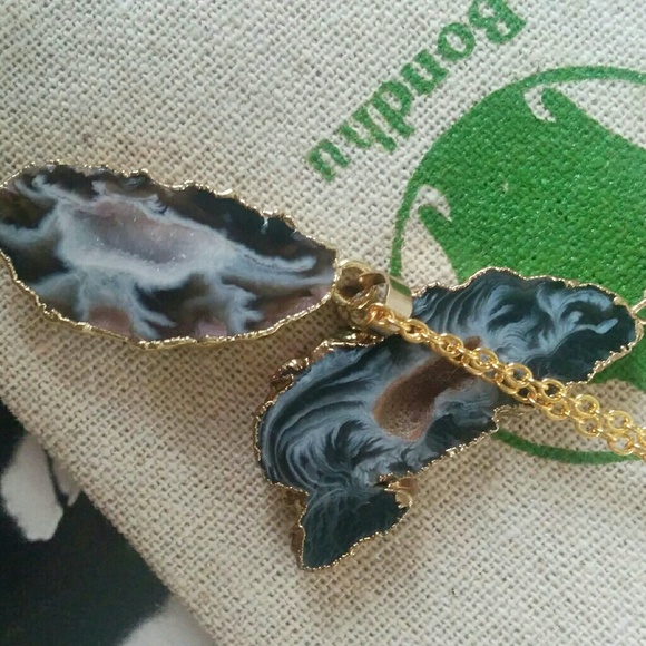 [Last One] Bondhu : Agate Geode Slice Necklace - Picture 2 of 5