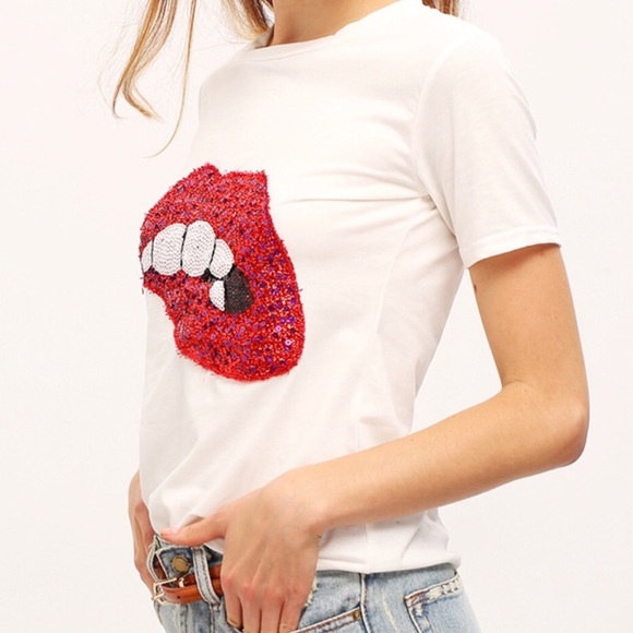 ๐Sequin Lips Tee ๐ - Picture 2 of 5