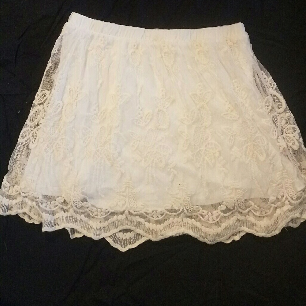 White lace skirt