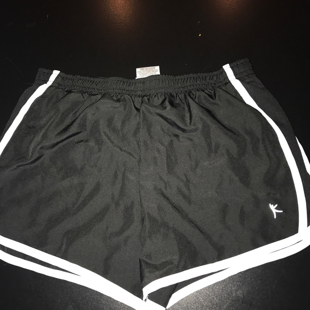 Girls jogging shorts size 10-12