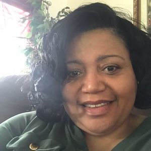 Meet your Posher, Denise