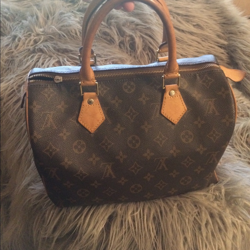 Louis Vuitton speedy 30, gently loved.
