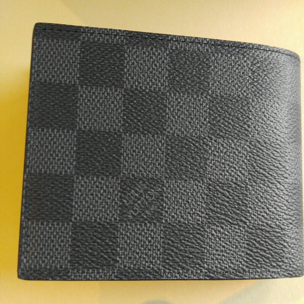 Louis Vuitton Amerigo male wallet