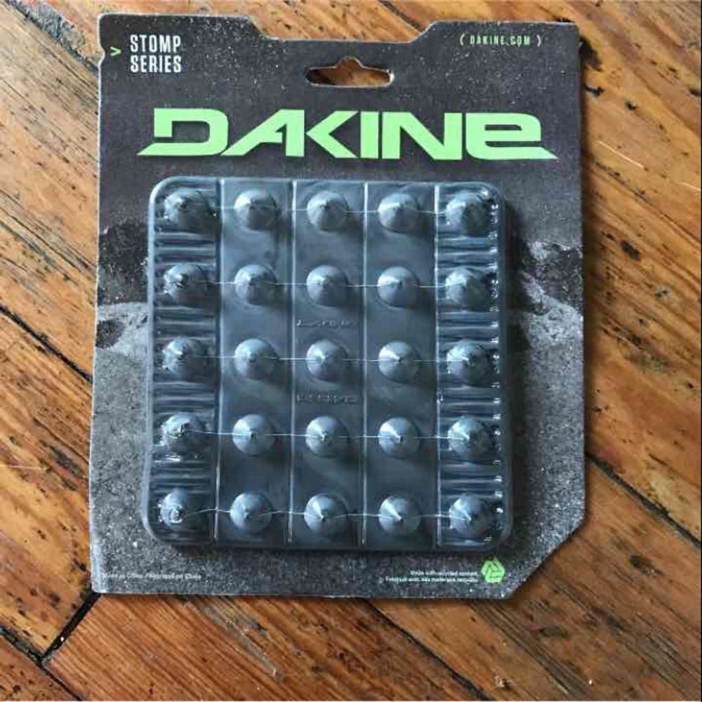 Dakine snowboard stomp pad