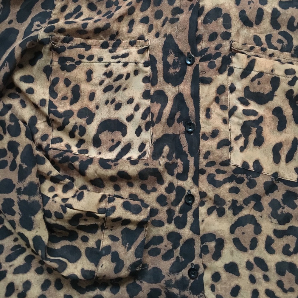 Cheetah blouse! - Picture 3 of 3
