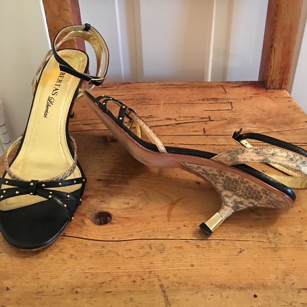 Sandals with gold studs