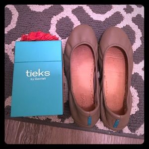 Tieks by Gavrieli taupe flats