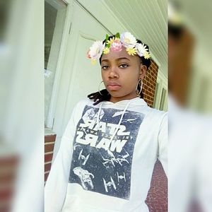 Meet your Posher, Ebony