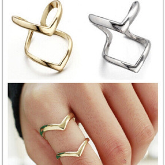 Simplicity Ring - Picture 2 of 3