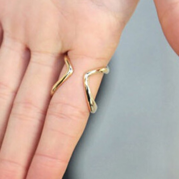 Simplicity Ring - Picture 3 of 3