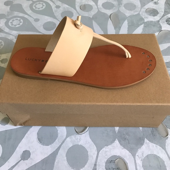 Sz 9.5 Lucky Brand 'Ari' Thong Sandal - Picture 4 of 5