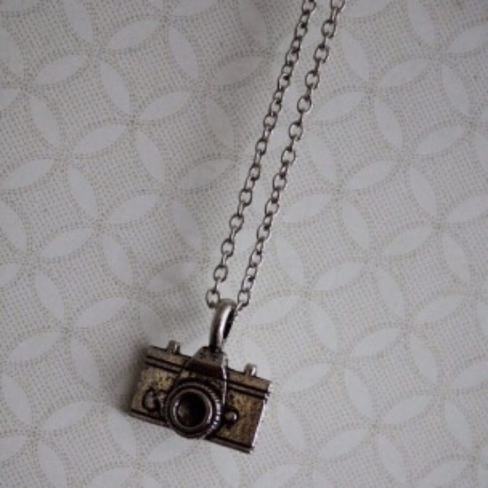 Simple Camera Pendant Necklace