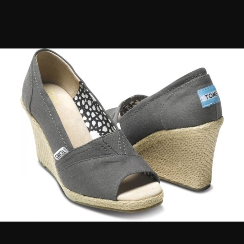 Grey Tom's