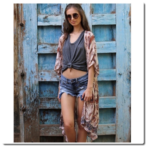 Beautiful Kimono Duster - Picture 2 of 7