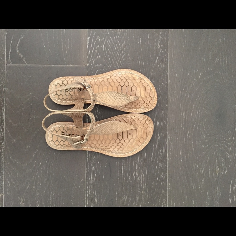 Bernardo sandals