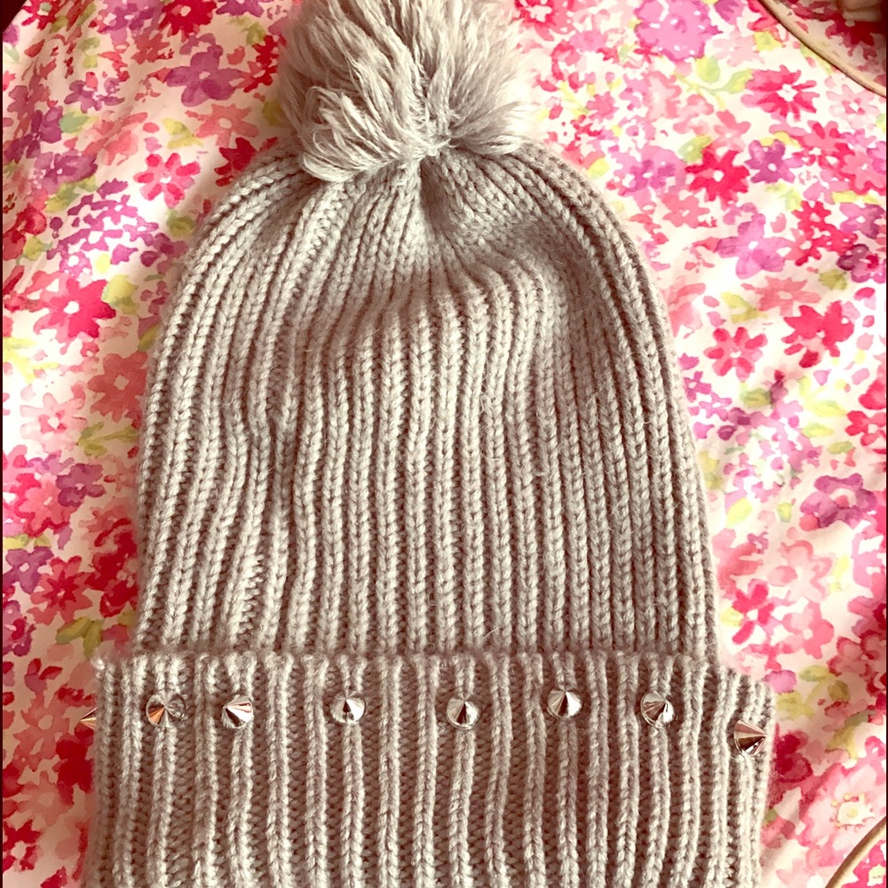 Steve Madden grey studded beanie