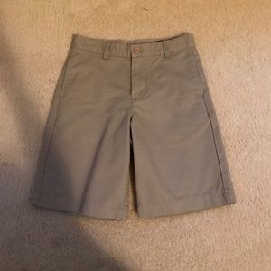 Vineyard vines khaki shorts