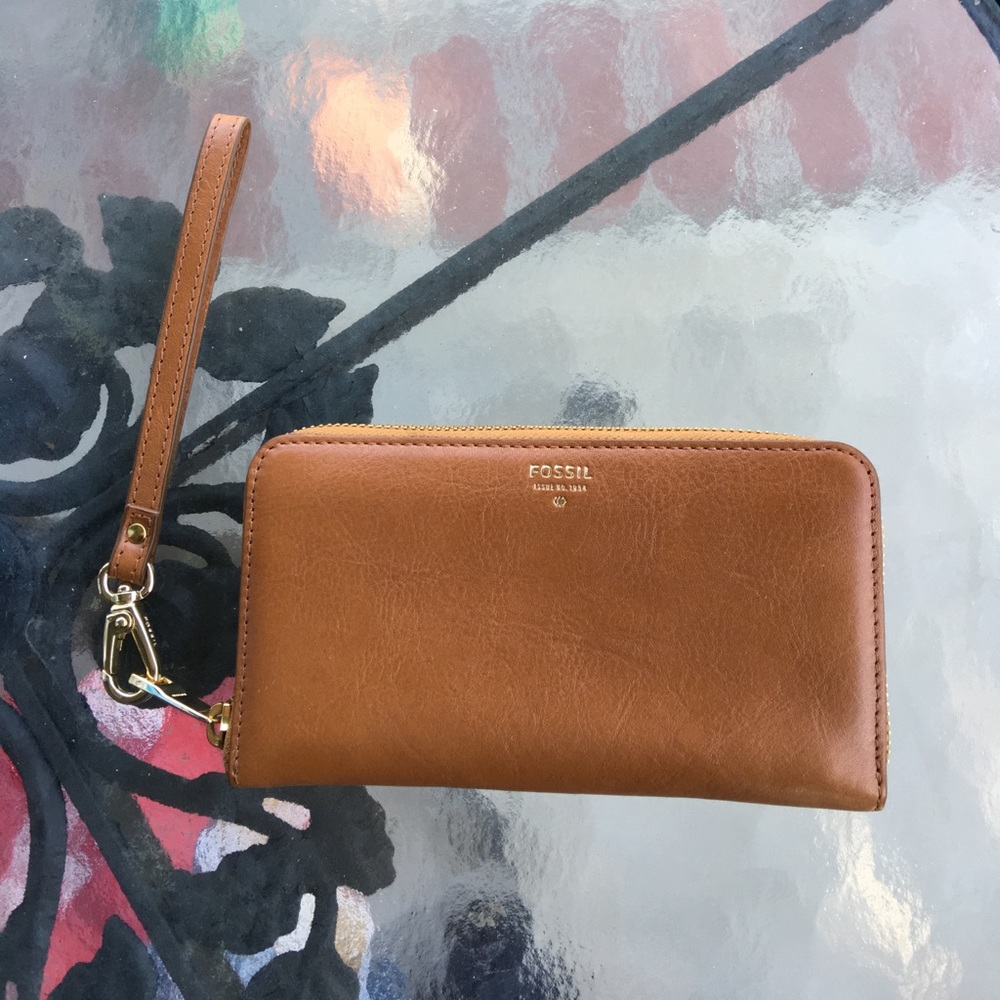 Fossil Wristlet Camel Wallet