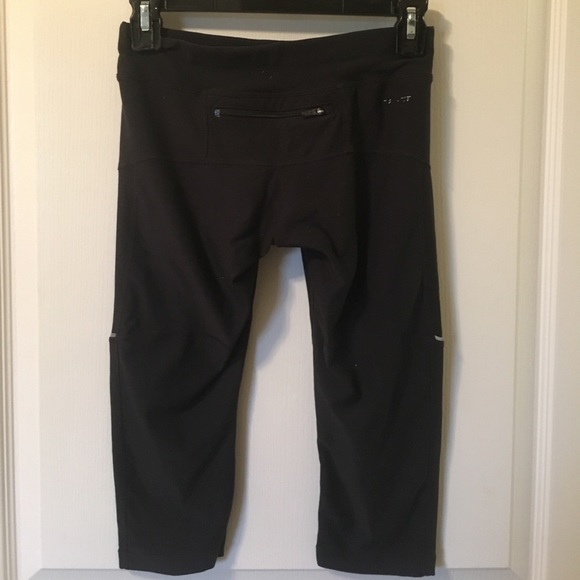 Nike cropped leggings - Picture 2 of 3