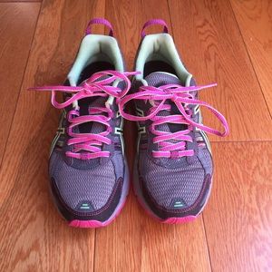 Asics Gel workout shoes size 6