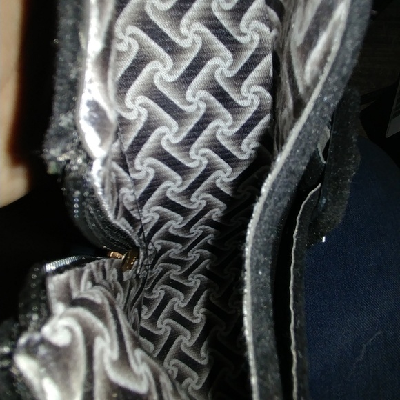 Heeled booties - Picture 4 of 4