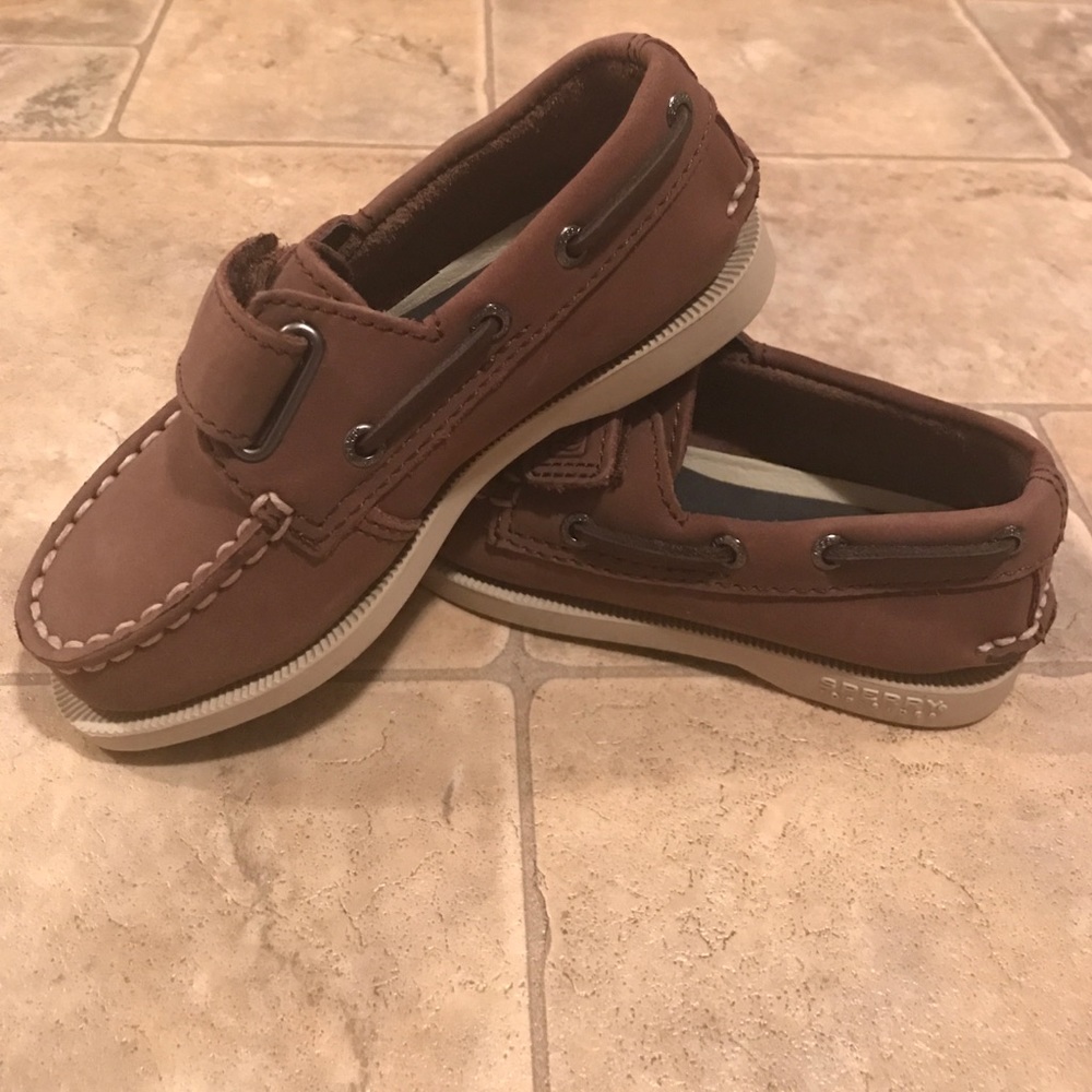 Sperry - toddler boy size 9