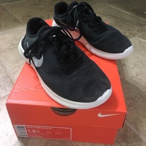 Nike Free Run Boys size 1.5
