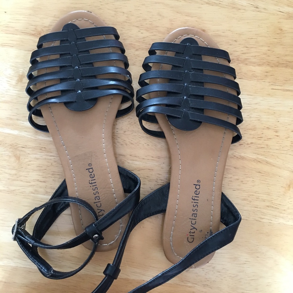 ✨Black Sandles✨