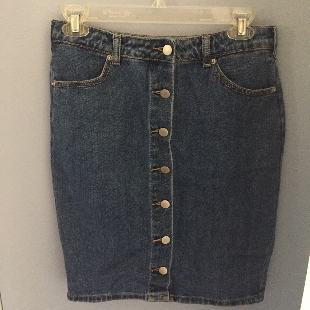 forever21 front-buttoning denim skirt