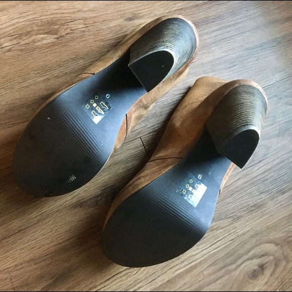 Steve Madden Booties "REASONABLE OFFERS" - Picture 4 of 6