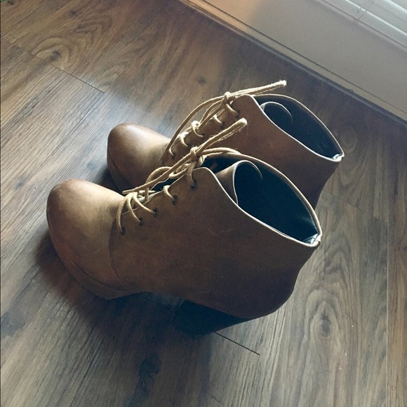 Steve Madden Booties "REASONABLE OFFERS" - Picture 3 of 6