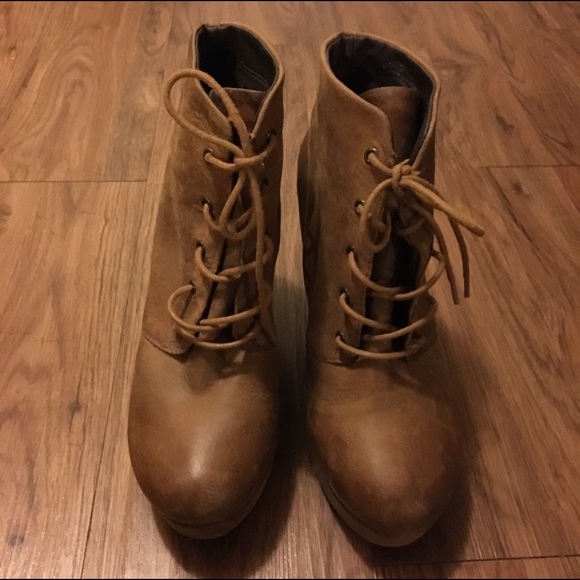 Steve Madden Booties "REASONABLE OFFERS" - Picture 5 of 6