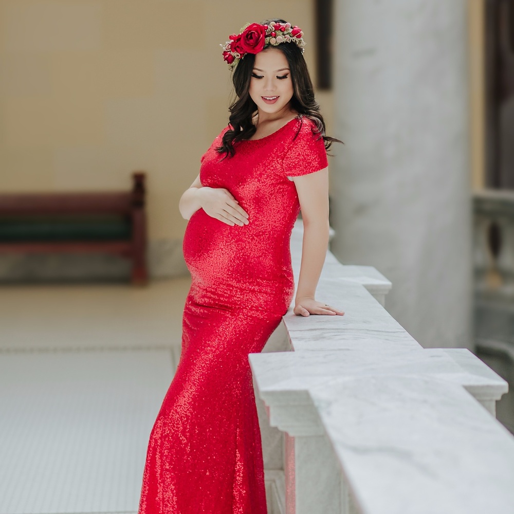 Red maternity gown Maternity Dress for photo shoot