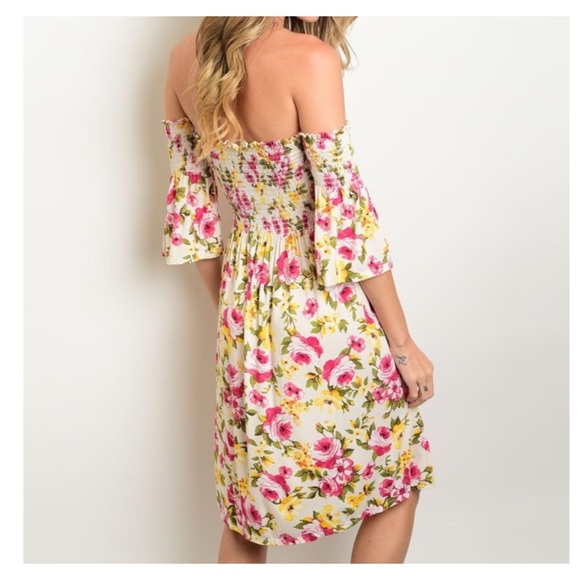 ▪️Comfy Ivory Floral Dress - Picture 5 of 6