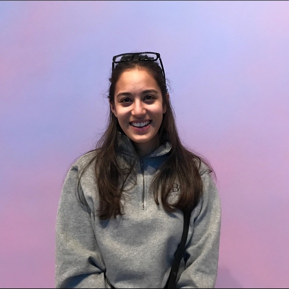 Meet your Posher, Maeva - Picture 1 of 1