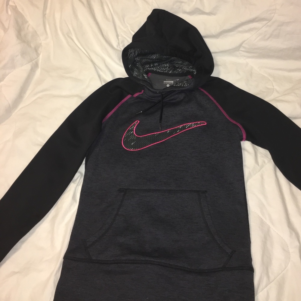 XS Nike Therma-Fit hoodie