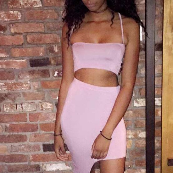 Mauve Strappy Crop top with Asymmetrical Skirt - Picture 2 of 3