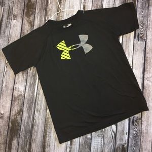 ๐ NWOT Under Armour Heat Gear Top