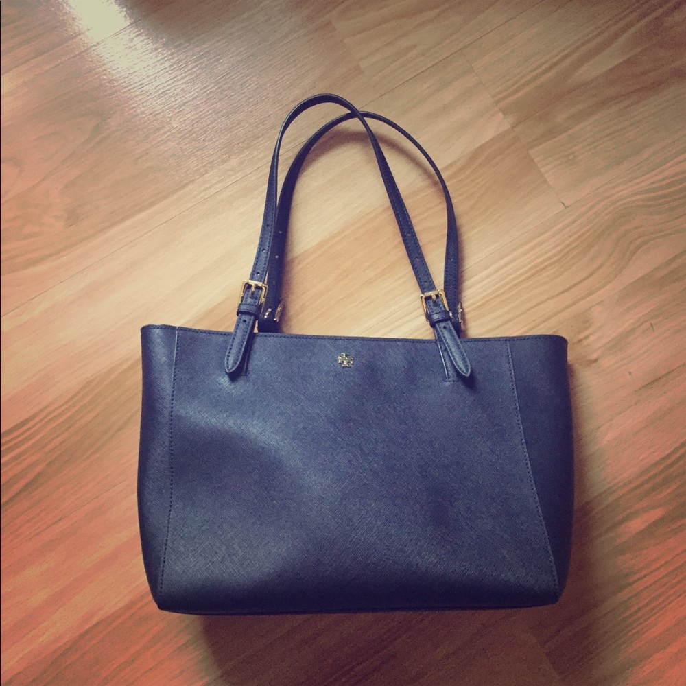 Tory Burch- 'Small York' Leather Buckle Tote