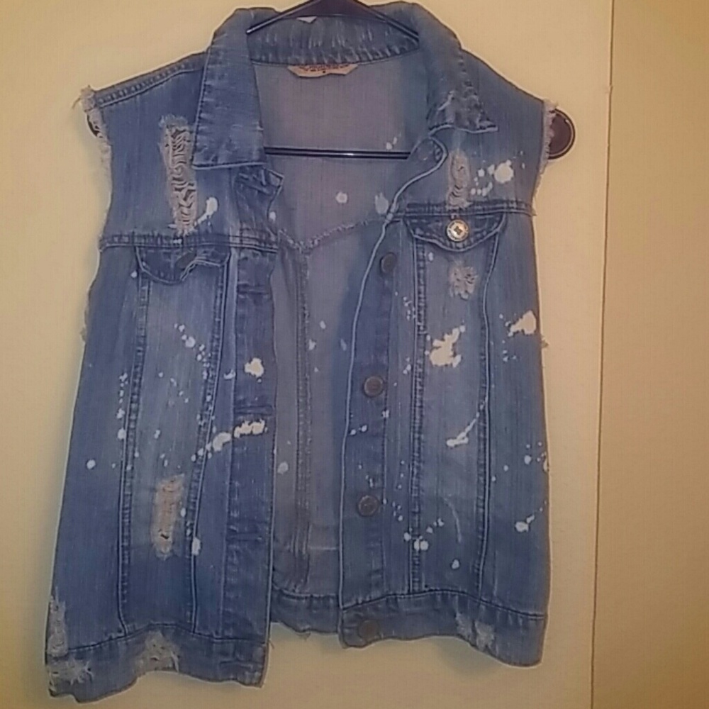 🎉PRICE DROP!🎉 Distressed Vest
