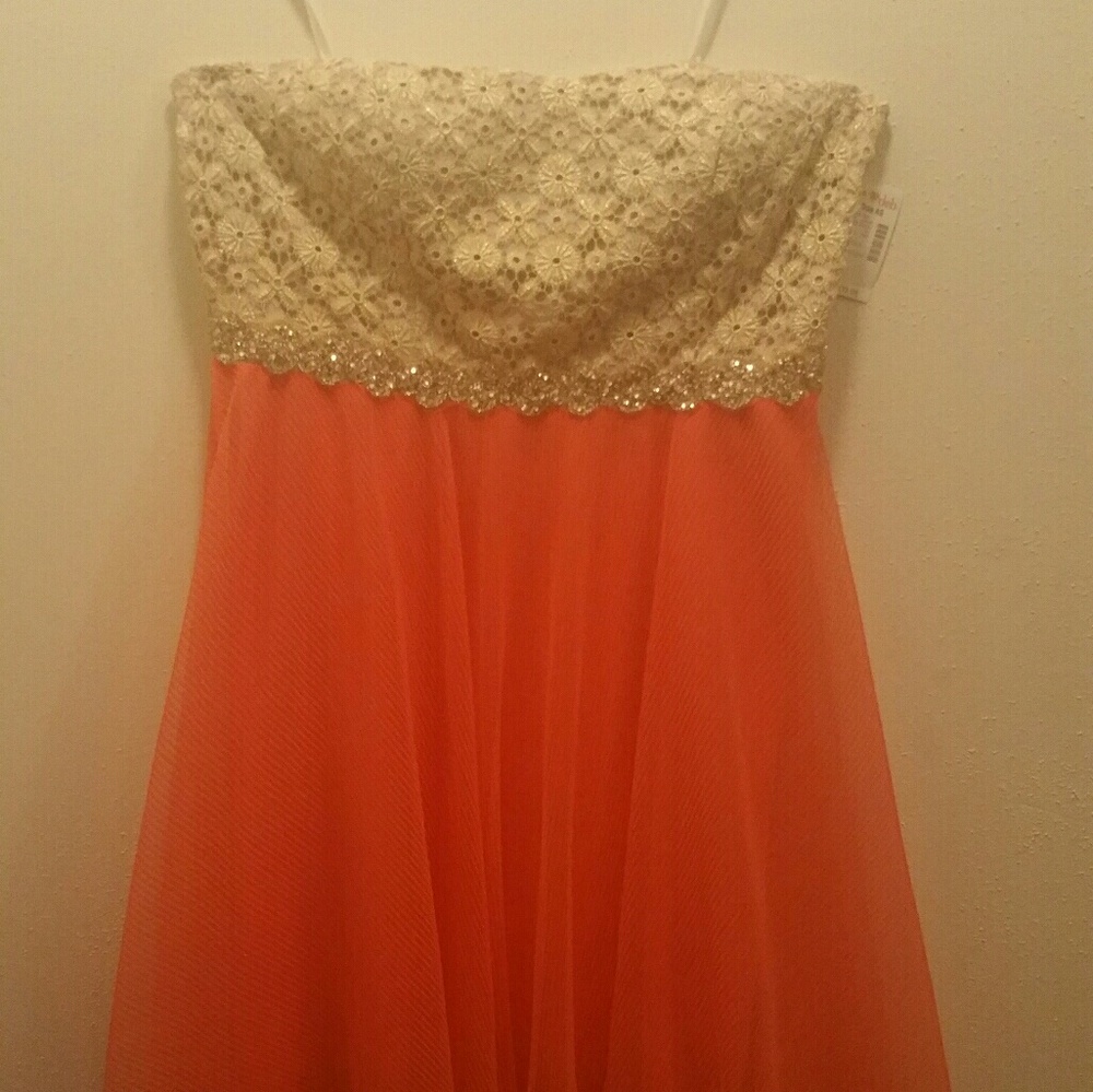 Strapless dress