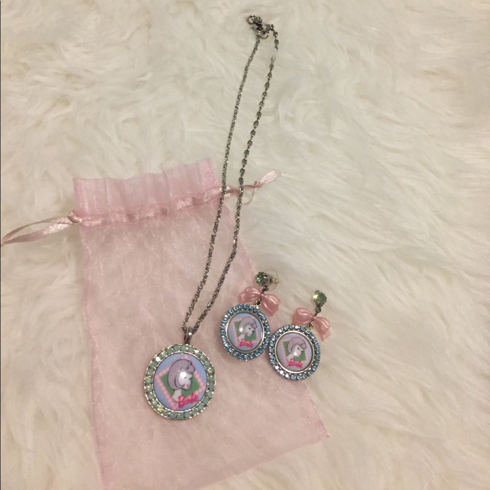 Tarantino Barbie Set