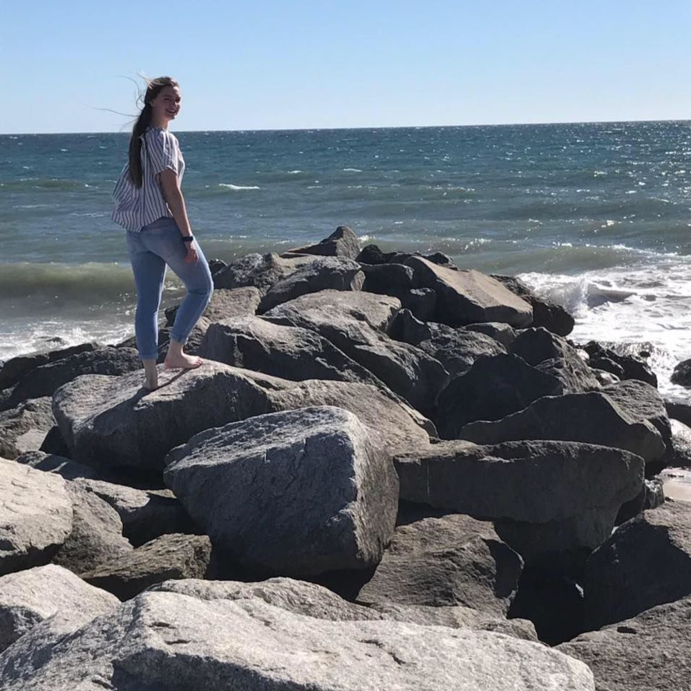 Meet your Posher, Becca