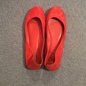 Worn leather Tory Burch orange flats, size 9